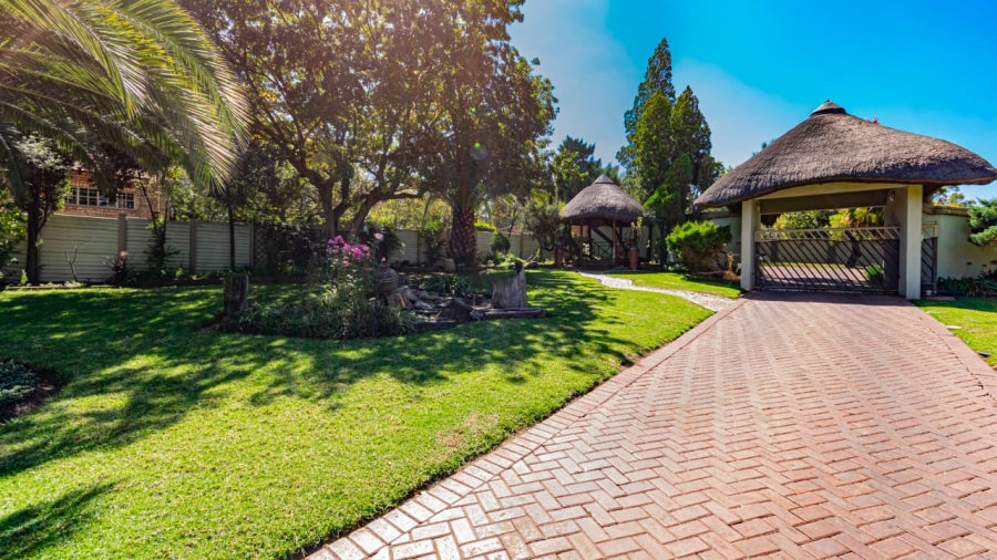 5 Bedroom Property for Sale in Vanderbijlpark SW 5 Gauteng