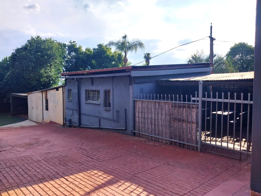 3 Bedroom Property for Sale in Mountain View Gauteng