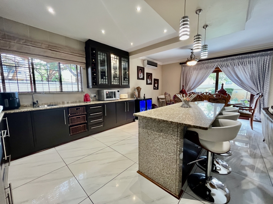 4 Bedroom Property for Sale in Leeuwenhof Estate Gauteng