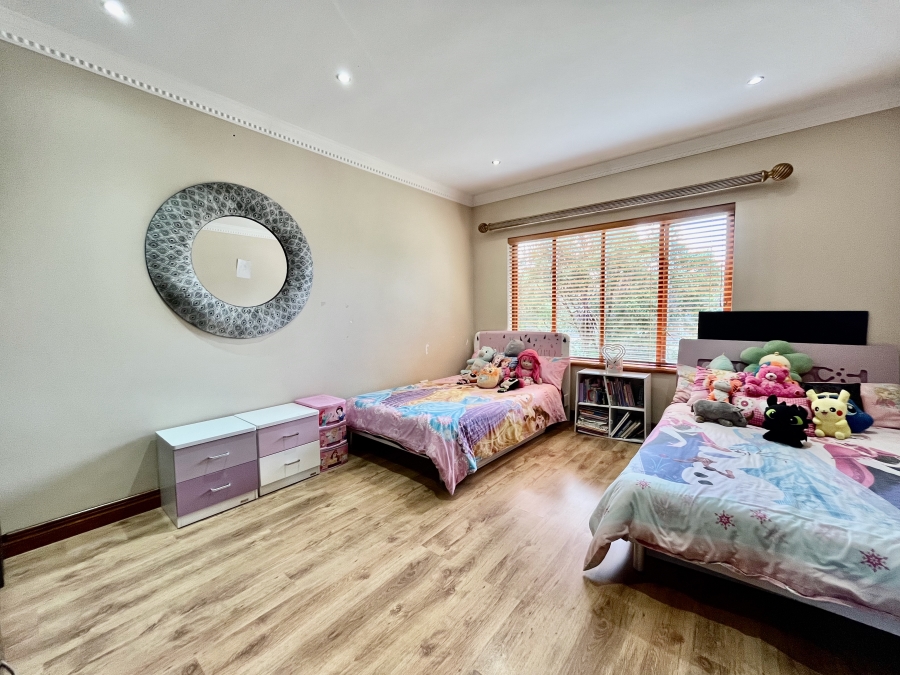 4 Bedroom Property for Sale in Leeuwenhof Estate Gauteng