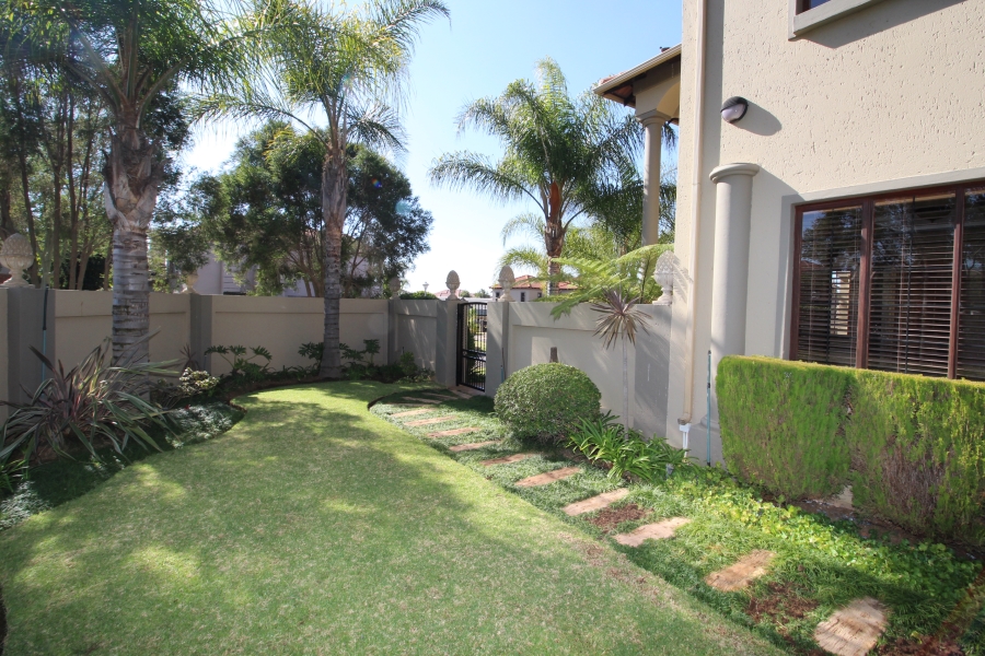 4 Bedroom Property for Sale in Leeuwenhof Estate Gauteng