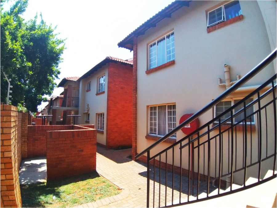 2 Bedroom Property for Sale in Montana Gauteng