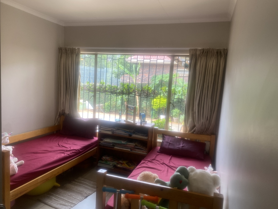 To Let 4 Bedroom Property for Rent in Faerie Glen Gauteng