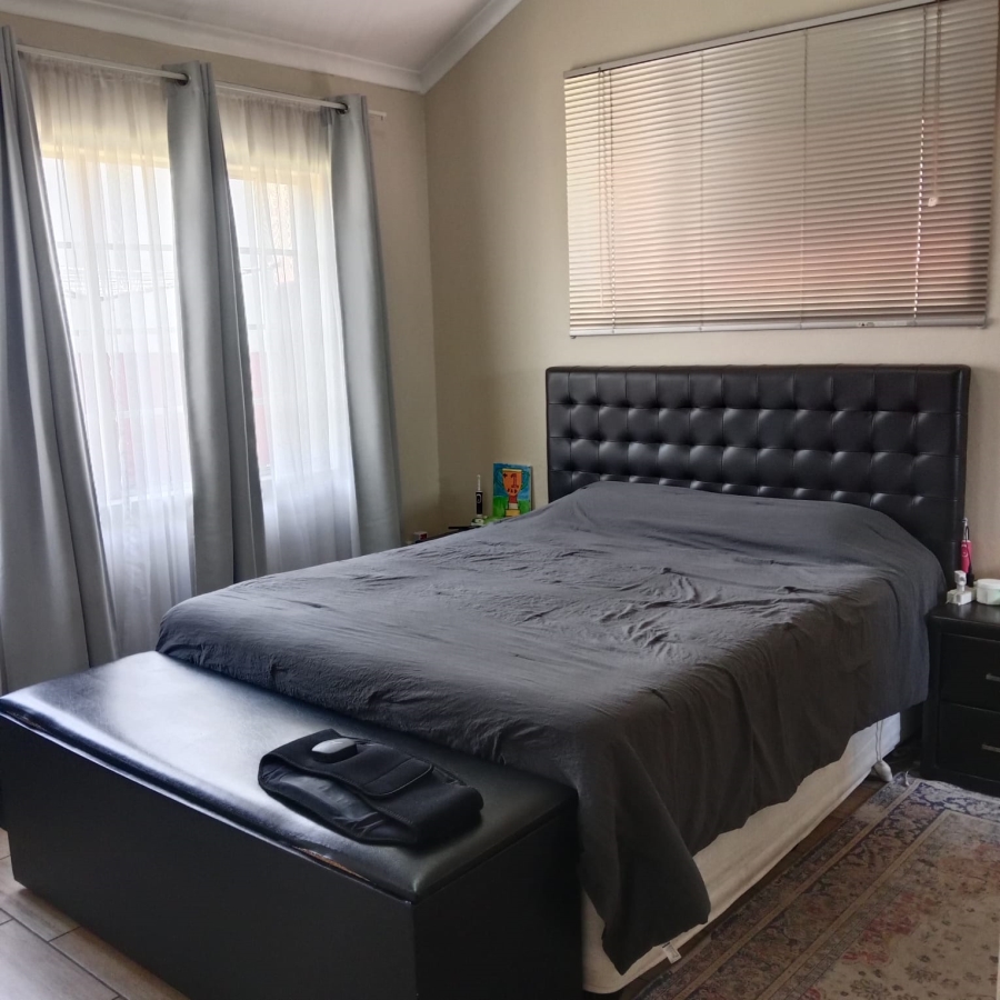 2 Bedroom Property for Sale in Halfway Gardens Gauteng