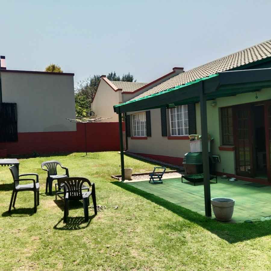 2 Bedroom Property for Sale in Halfway Gardens Gauteng