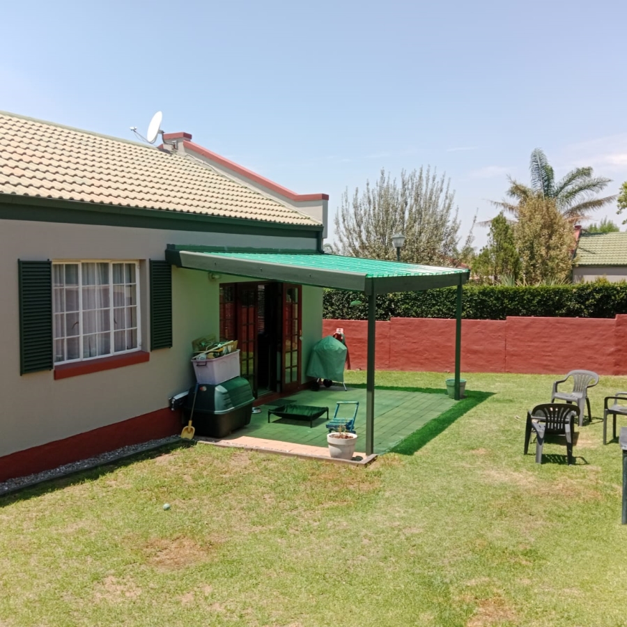 2 Bedroom Property for Sale in Halfway Gardens Gauteng