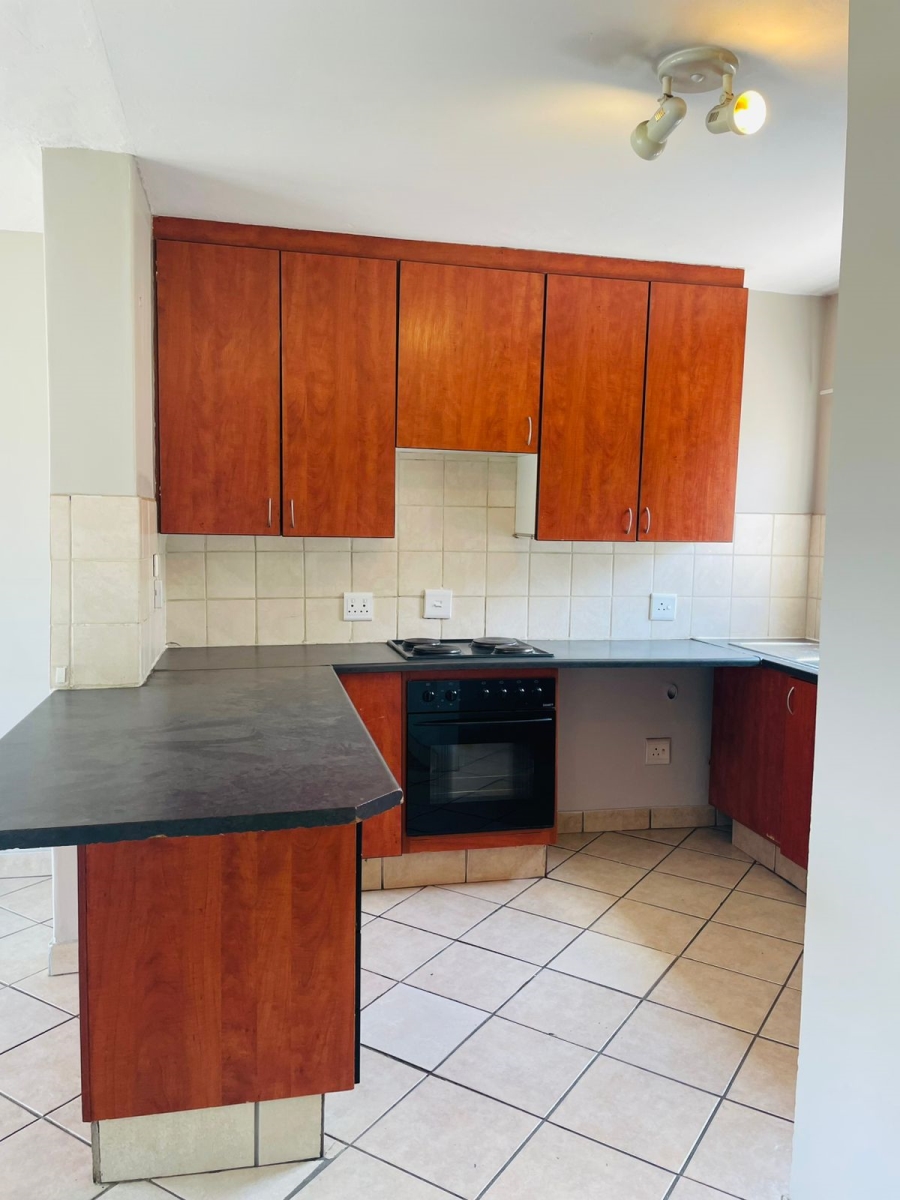 To Let 2 Bedroom Property for Rent in North Riding Gauteng