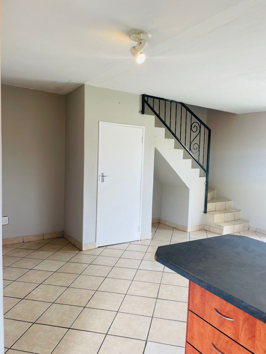 To Let 2 Bedroom Property for Rent in North Riding Gauteng