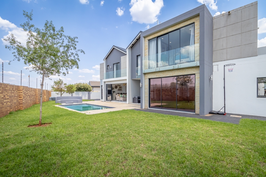 4 Bedroom Property for Sale in Midstream Estate Gauteng