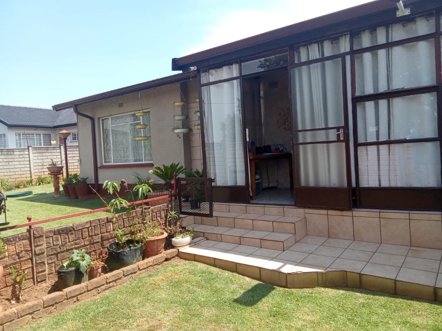 4 Bedroom Property for Sale in Mindalore Gauteng