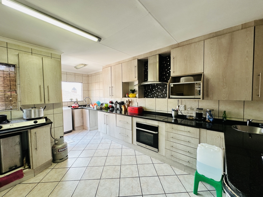 3 Bedroom Property for Sale in Lambton Gauteng