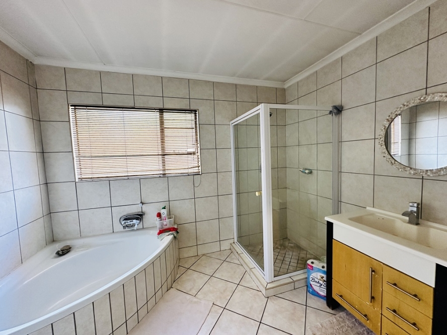 3 Bedroom Property for Sale in Lambton Gauteng