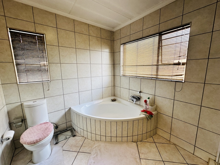 3 Bedroom Property for Sale in Lambton Gauteng