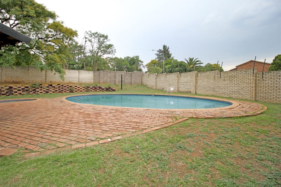 3 Bedroom Property for Sale in Corlett Gardens Gauteng