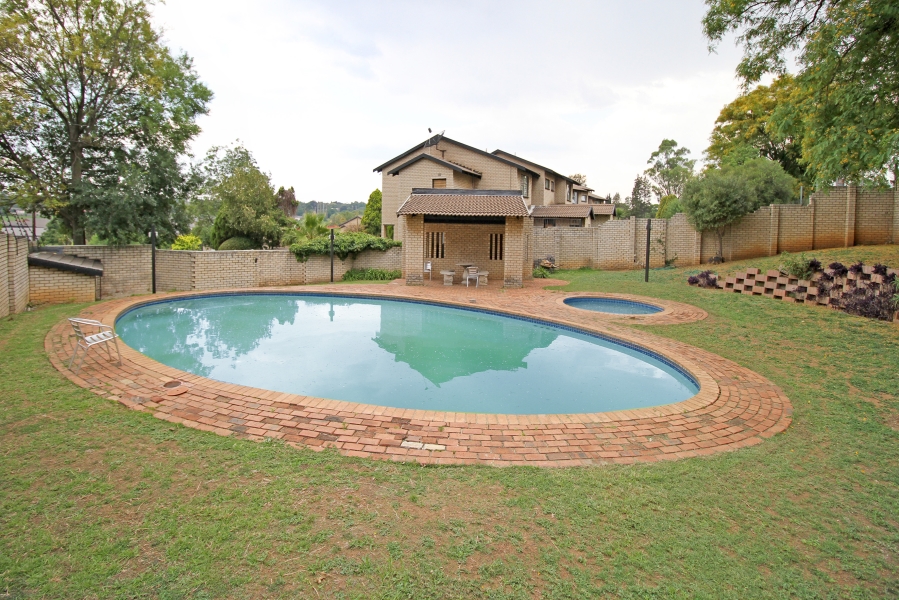 3 Bedroom Property for Sale in Corlett Gardens Gauteng