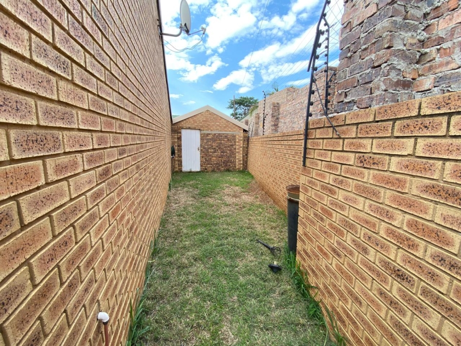 To Let 3 Bedroom Property for Rent in Pretorius Park Gauteng