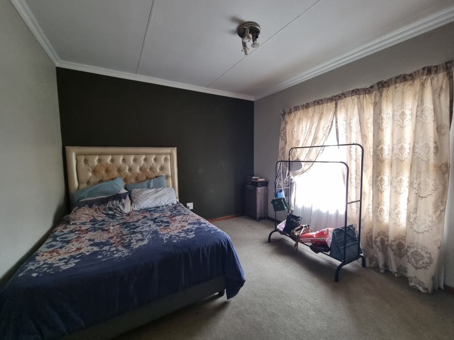 3 Bedroom Property for Sale in Noordwyk Gauteng