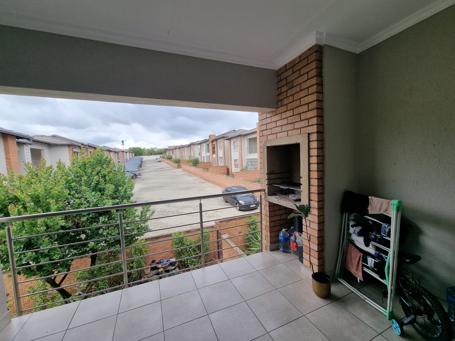 3 Bedroom Property for Sale in Noordwyk Gauteng