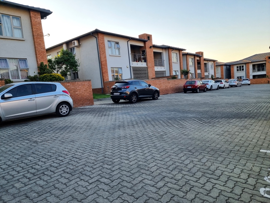 3 Bedroom Property for Sale in Noordwyk Gauteng