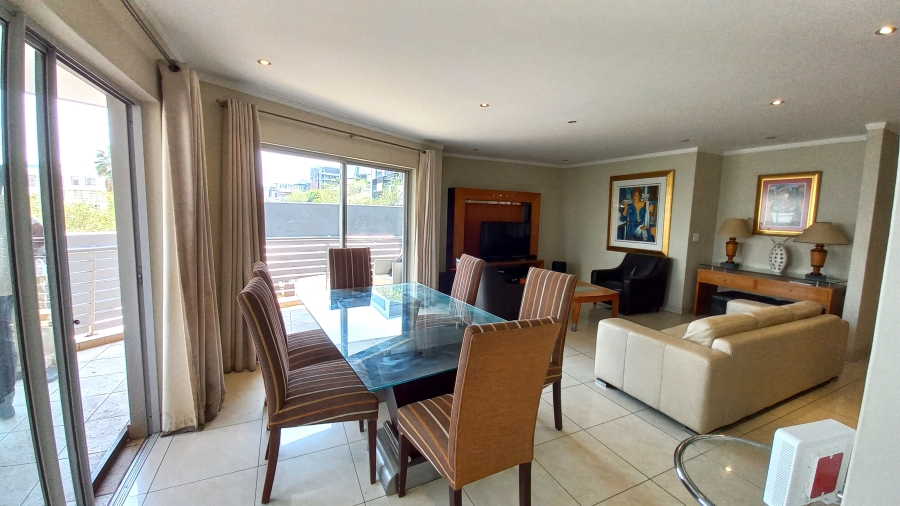 To Let 2 Bedroom Property for Rent in Sandhurst Gauteng