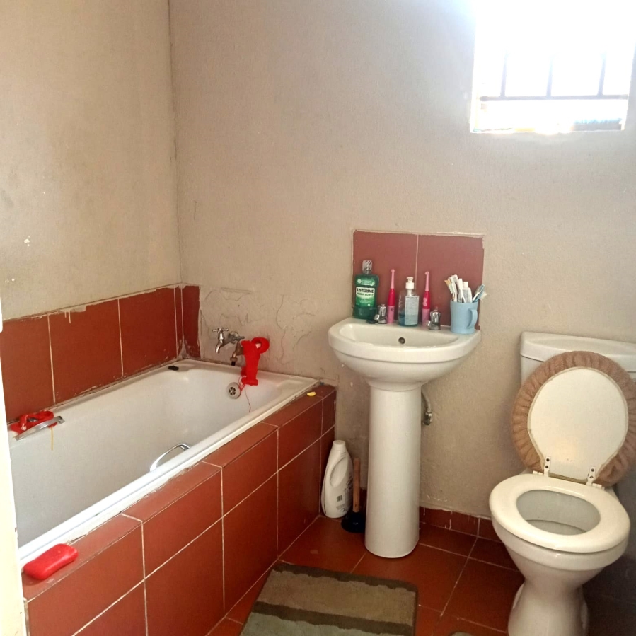 2 Bedroom Property for Sale in Windmill Park Gauteng