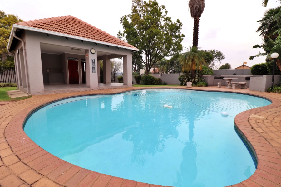 2 Bedroom Property for Sale in Eden Glen Gauteng