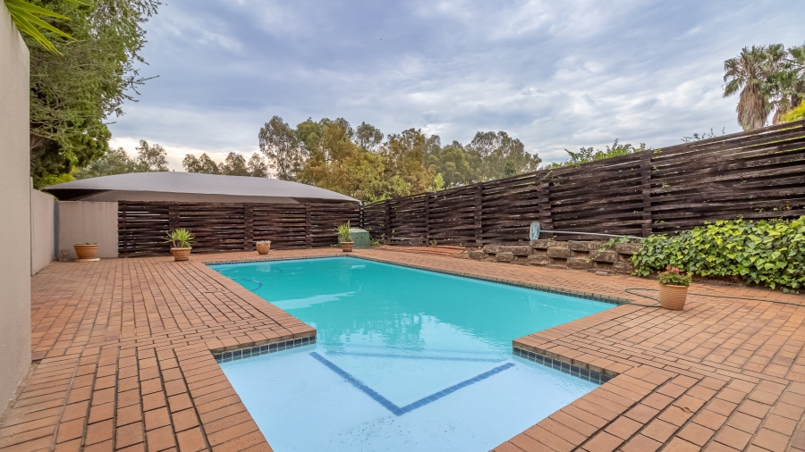 2 Bedroom Property for Sale in Douglasdale Gauteng