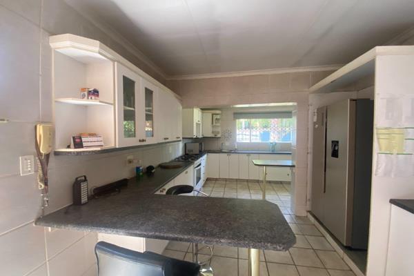 4 Bedroom Property for Sale in The Orchards Gauteng