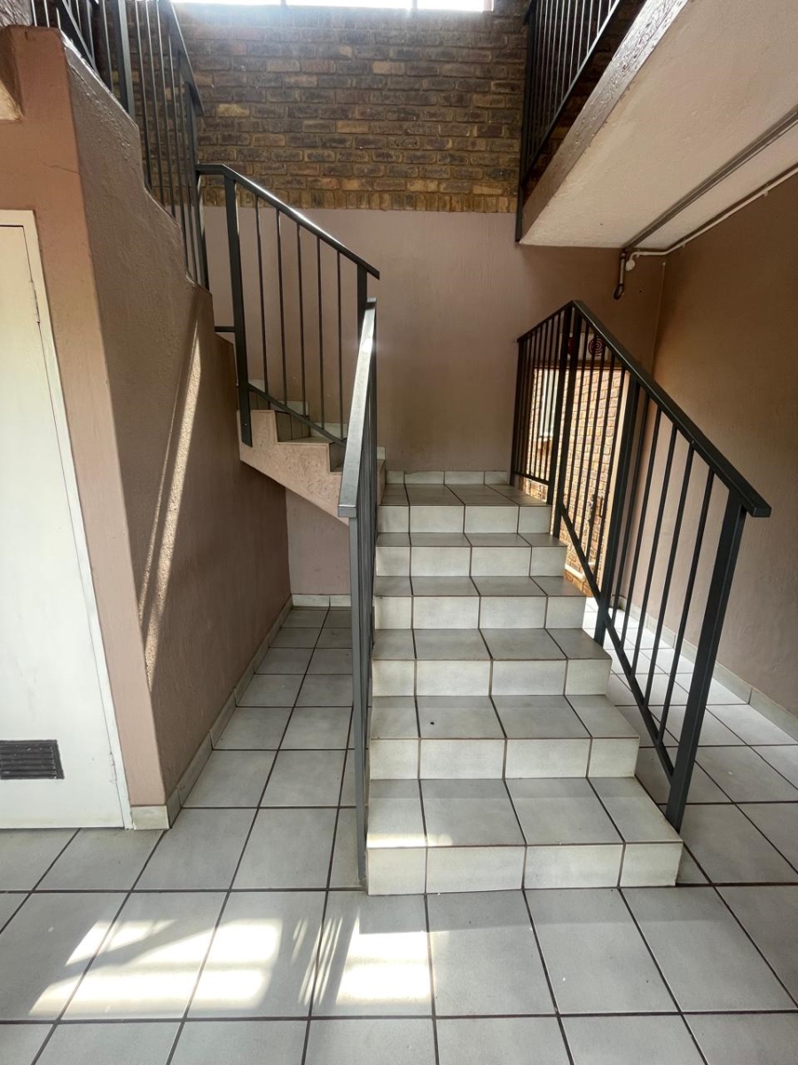 1 Bedroom Property for Sale in Riviera Gauteng