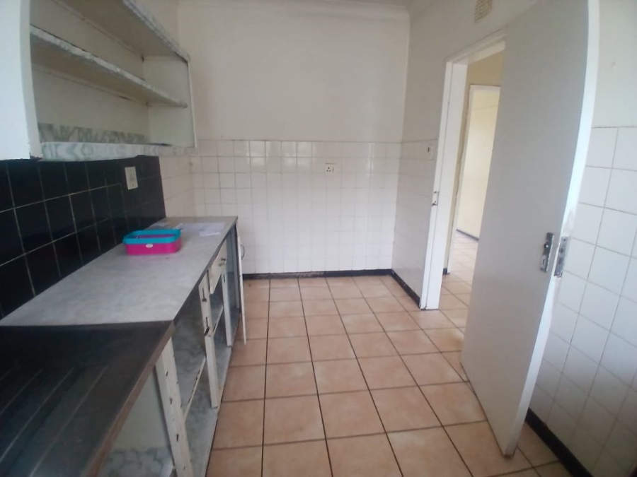 2 Bedroom Property for Sale in Parkhill Gardens Gauteng