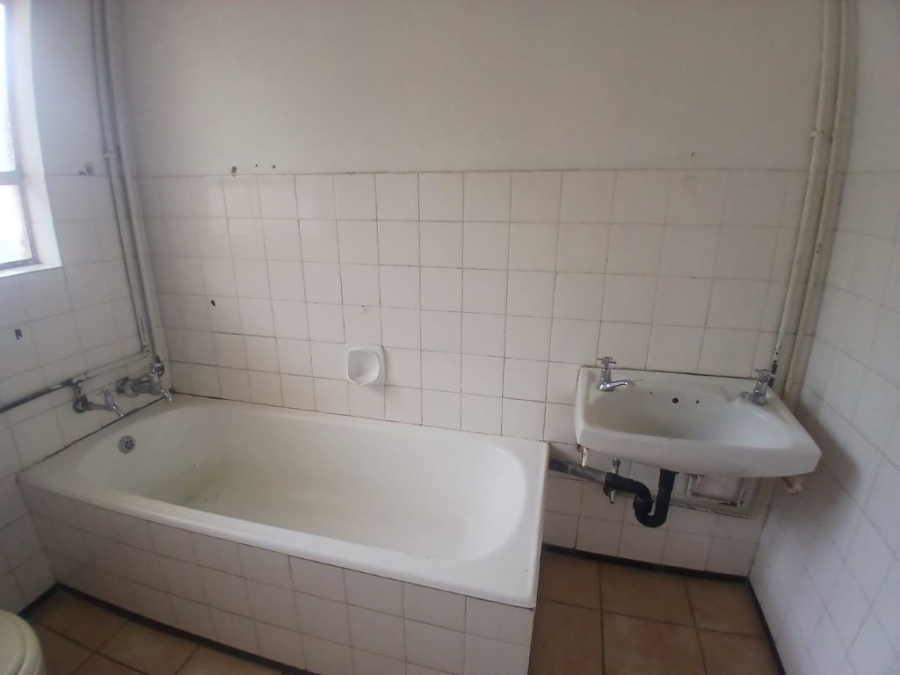 2 Bedroom Property for Sale in Parkhill Gardens Gauteng