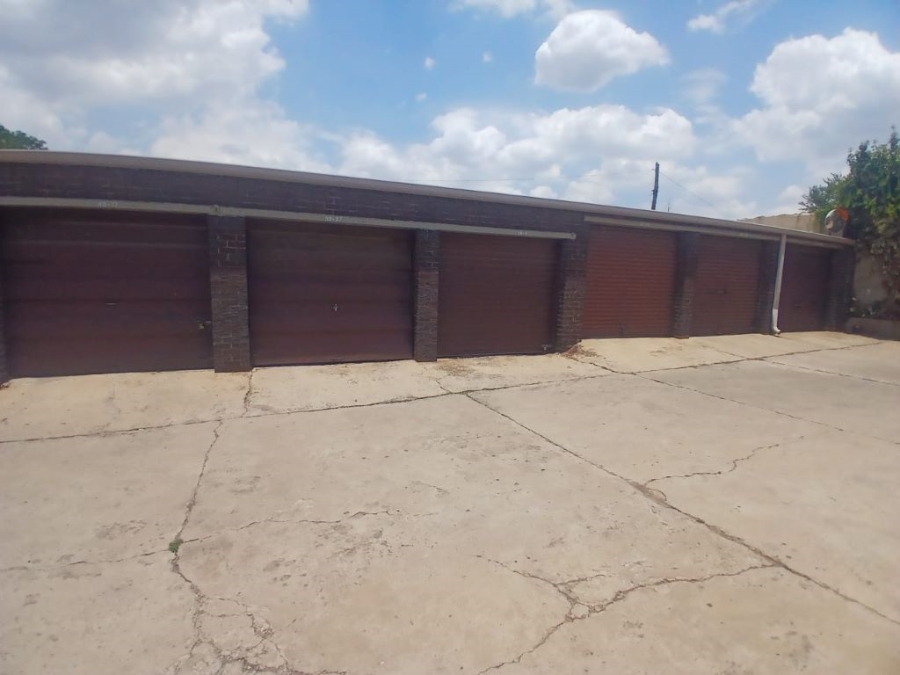 2 Bedroom Property for Sale in Parkhill Gardens Gauteng