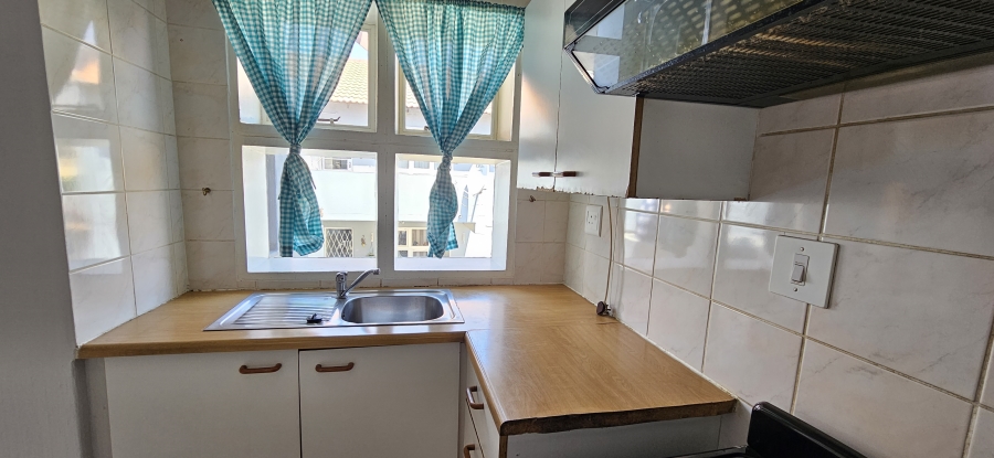 To Let 2 Bedroom Property for Rent in New Redruth Gauteng