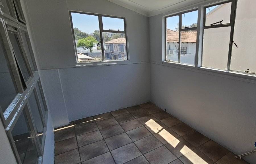 To Let 2 Bedroom Property for Rent in New Redruth Gauteng