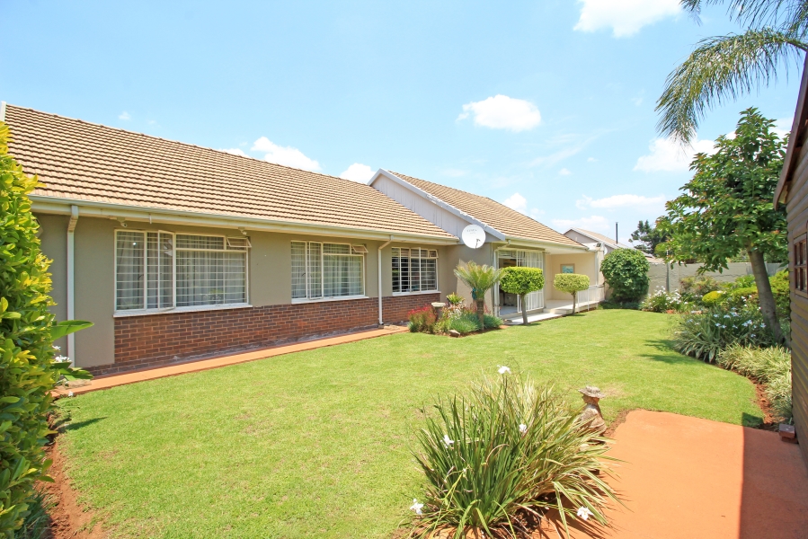 4 Bedroom Property for Sale in Sydenham Gauteng