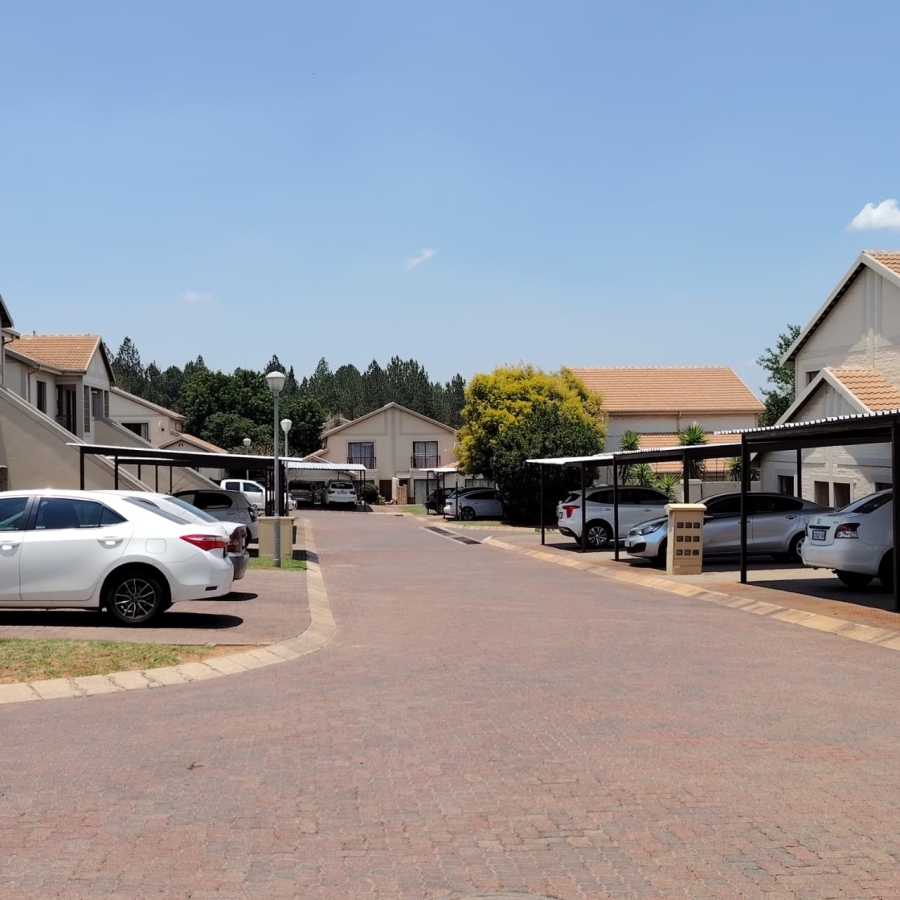 3 Bedroom Property for Sale in Carlswald Gauteng