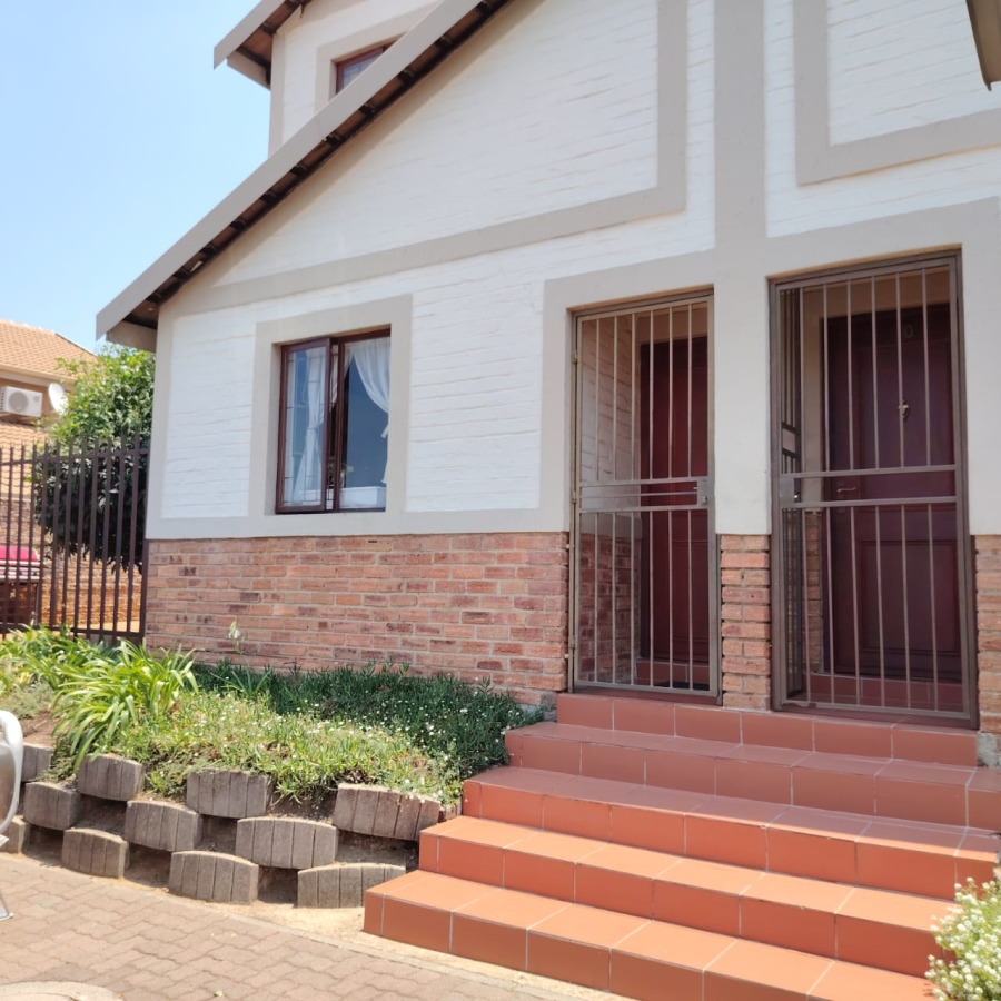 3 Bedroom Property for Sale in Carlswald Gauteng