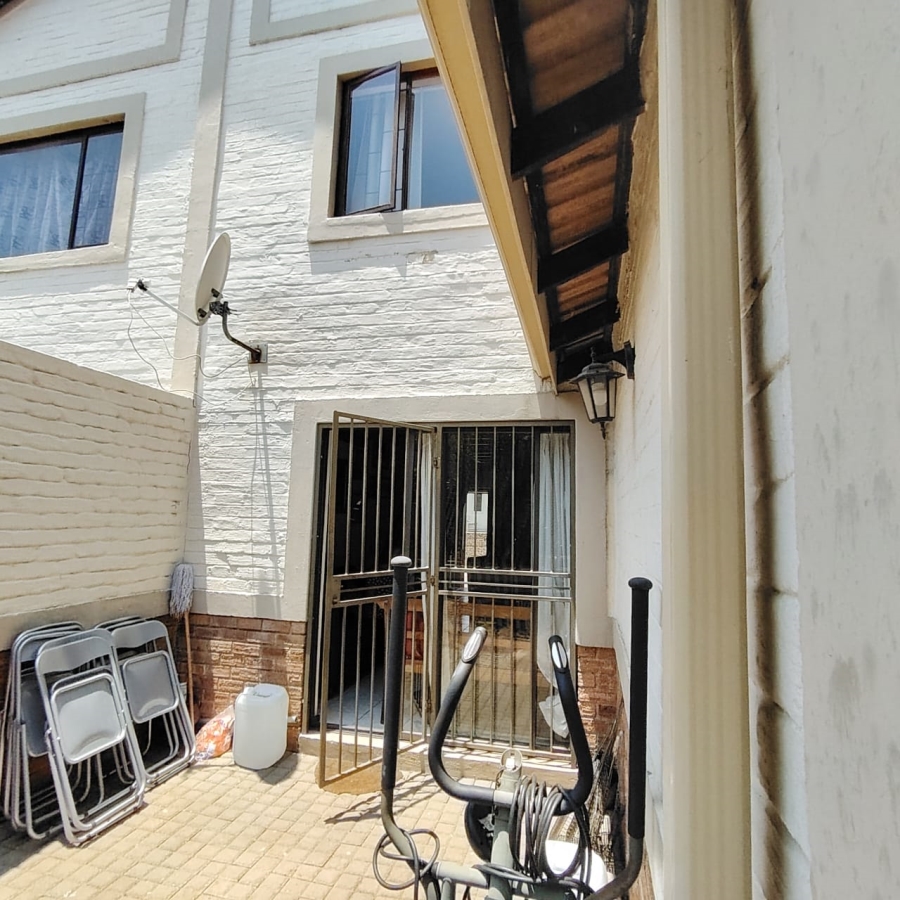 3 Bedroom Property for Sale in Carlswald Gauteng