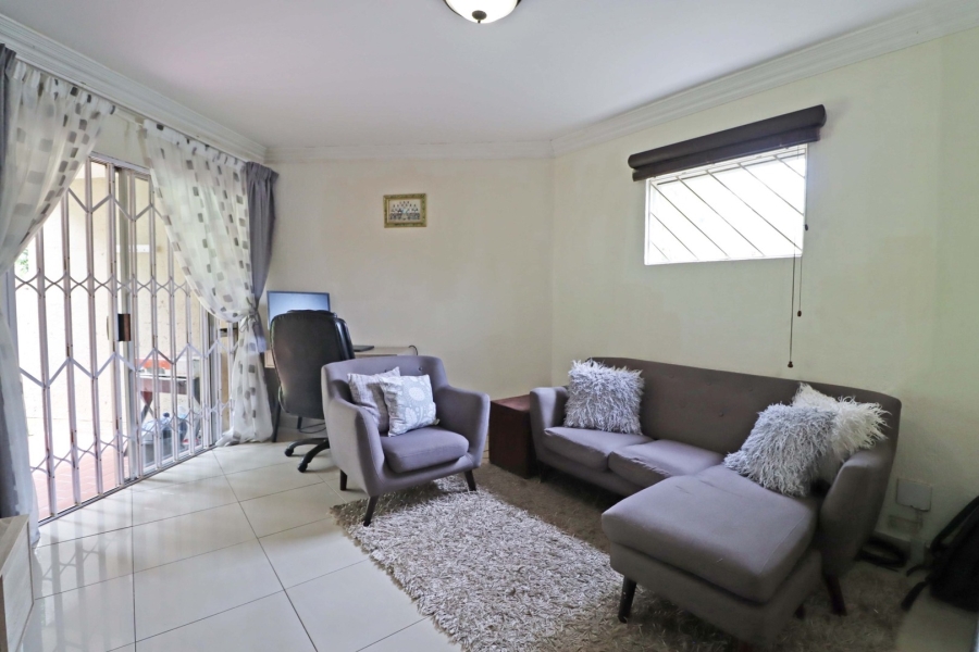 To Let 1 Bedroom Property for Rent in Bryanston Gauteng