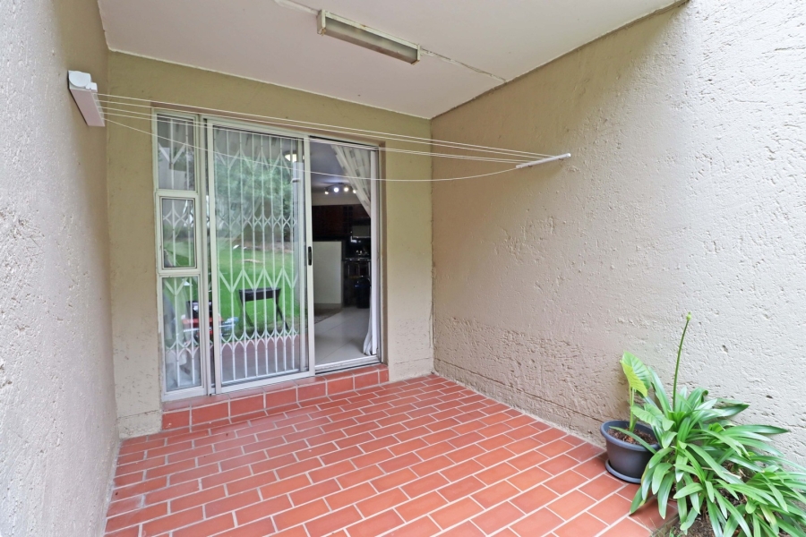 To Let 1 Bedroom Property for Rent in Bryanston Gauteng