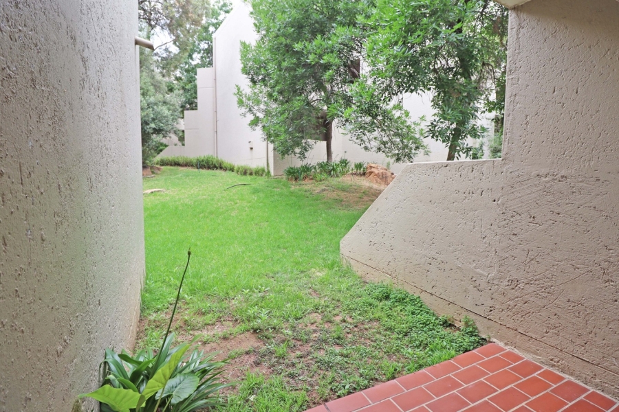 To Let 1 Bedroom Property for Rent in Bryanston Gauteng