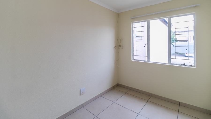 2 Bedroom Property for Sale in Vorna Valley Gauteng