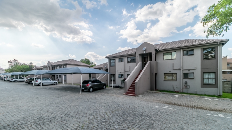 2 Bedroom Property for Sale in Vorna Valley Gauteng