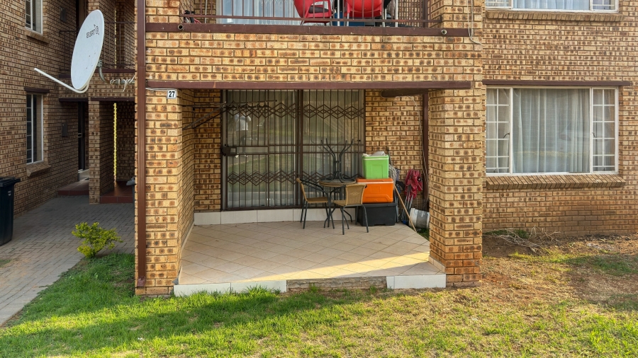 To Let 2 Bedroom Property for Rent in Halfway Gardens Gauteng