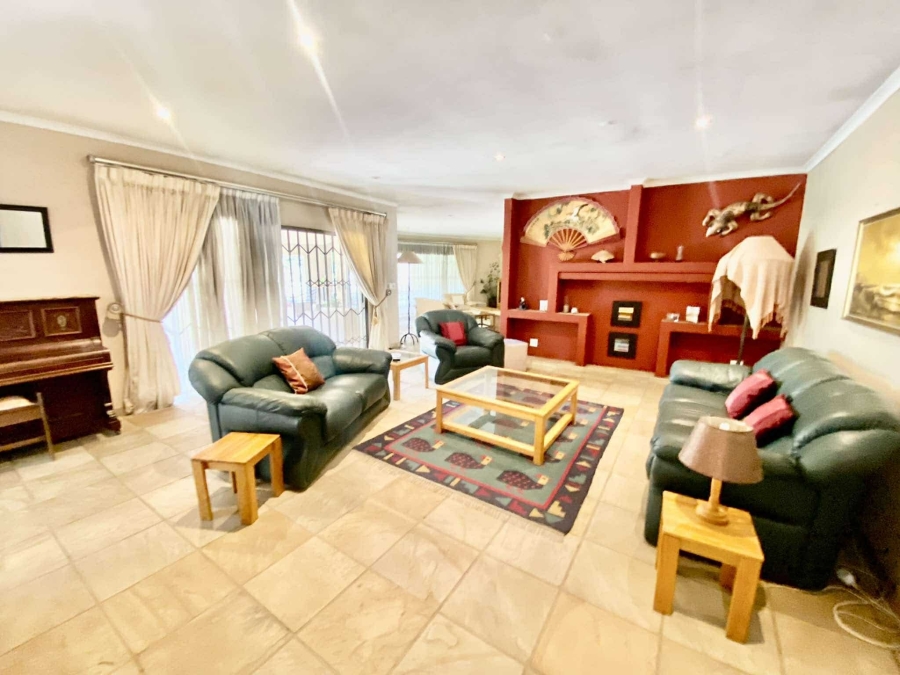 To Let 4 Bedroom Property for Rent in Morningside Manor Gauteng