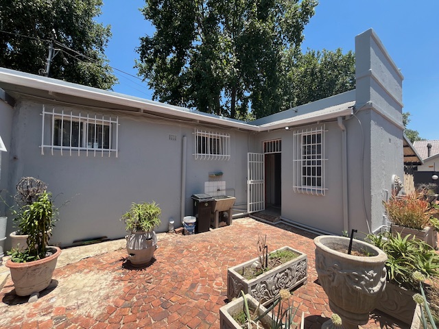 To Let 4 Bedroom Property for Rent in Highlands North Gauteng