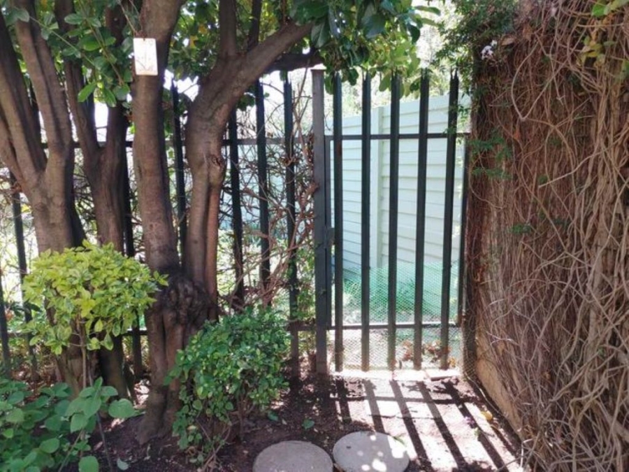 To Let 2 Bedroom Property for Rent in River Club Gauteng