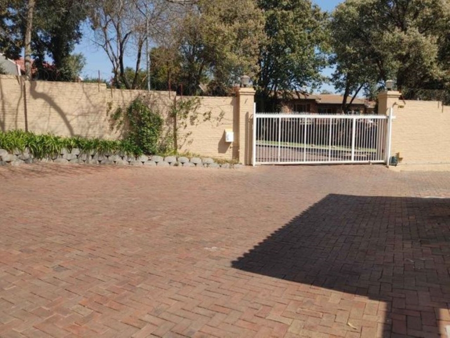 To Let 2 Bedroom Property for Rent in River Club Gauteng