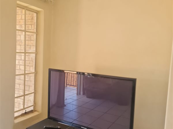 To Let 2 Bedroom Property for Rent in Noordwyk Gauteng