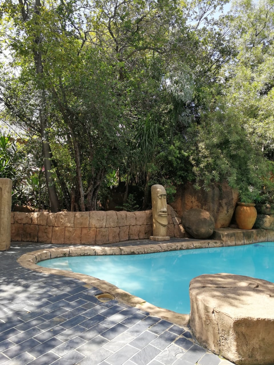 4 Bedroom Property for Sale in Buccleuch Gauteng